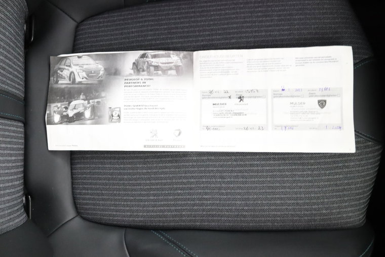 Vehicle Image 19