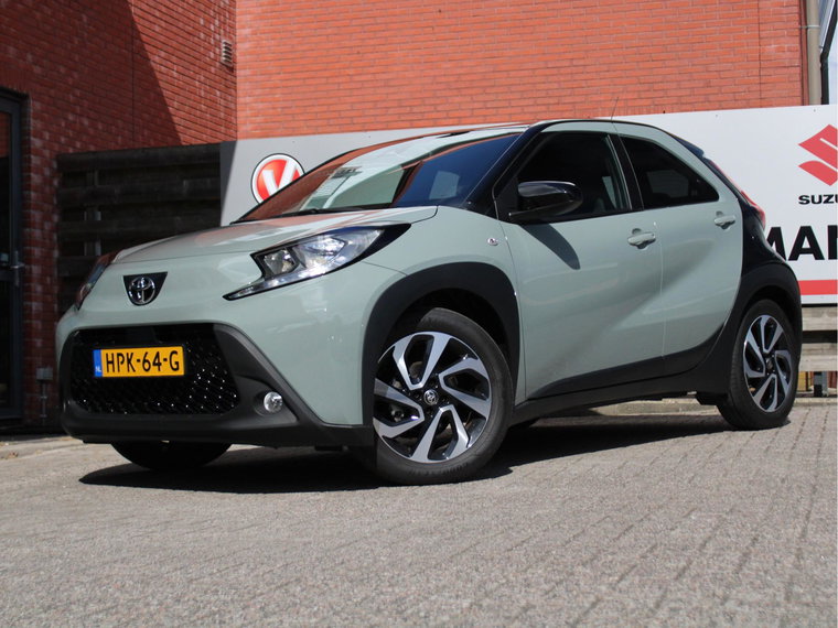 Vehicle Image 11