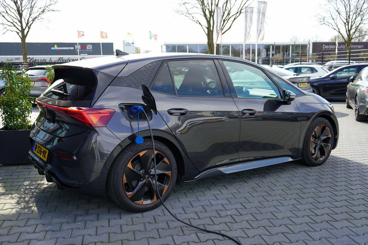 Vehicle Image 35