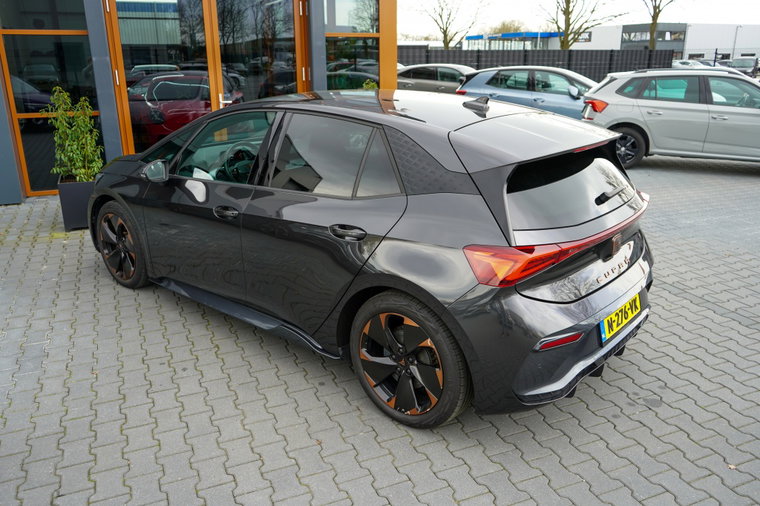 Vehicle Image 38
