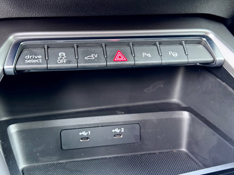 Vehicle Image 24
