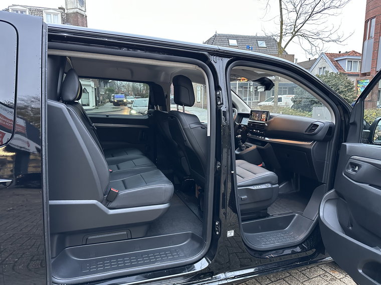 Vehicle Image 28