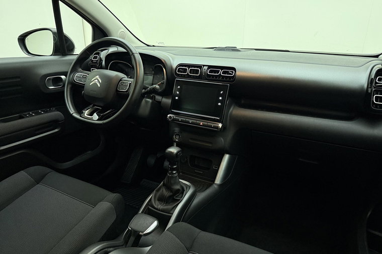 Vehicle Image 15