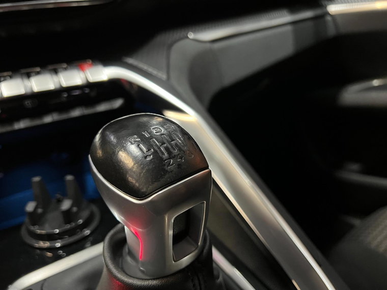 Vehicle Image 37