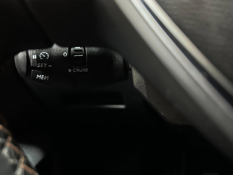 Vehicle Image 40