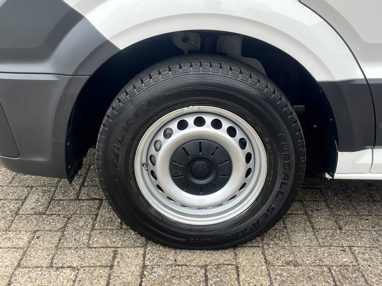 Vehicle Image 26