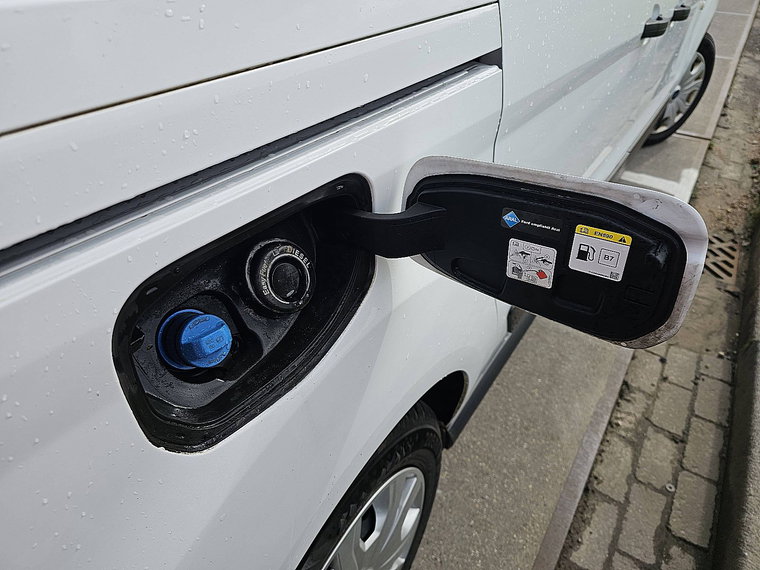 Vehicle Image 19