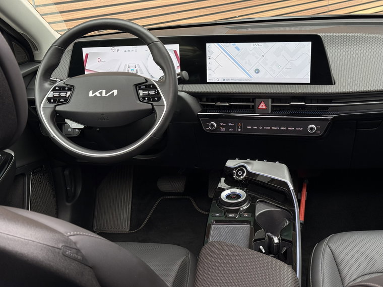 Vehicle Image 26