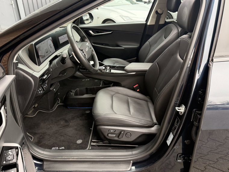 Vehicle Image 46