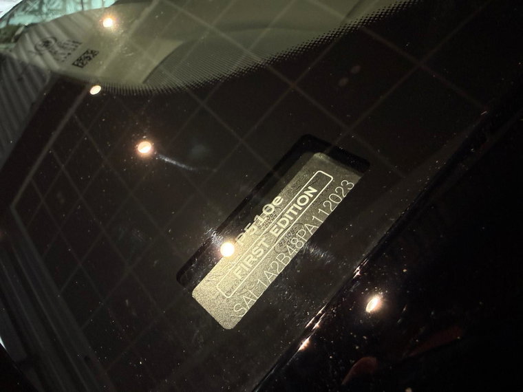 Vehicle Image 41