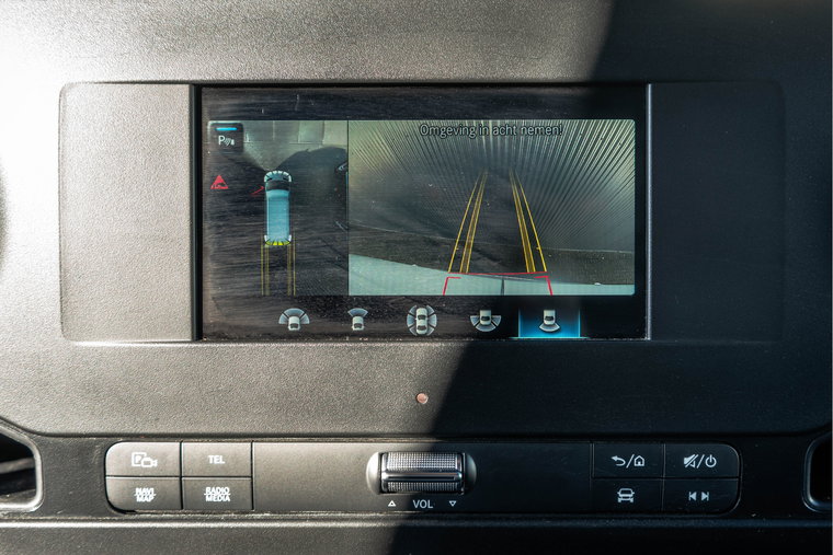 Vehicle Image 21