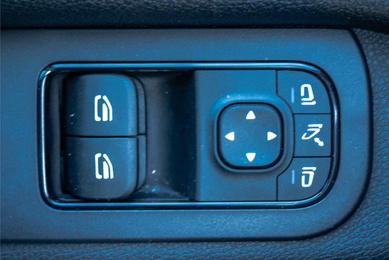 Vehicle Image 23