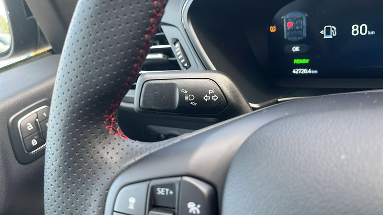 Vehicle Image 23