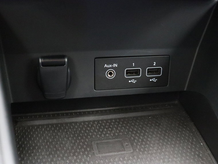 Vehicle Image 29