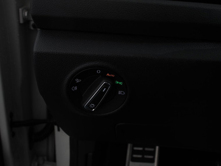 Vehicle Image 27