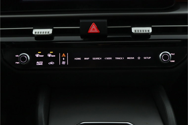 Vehicle Image 28