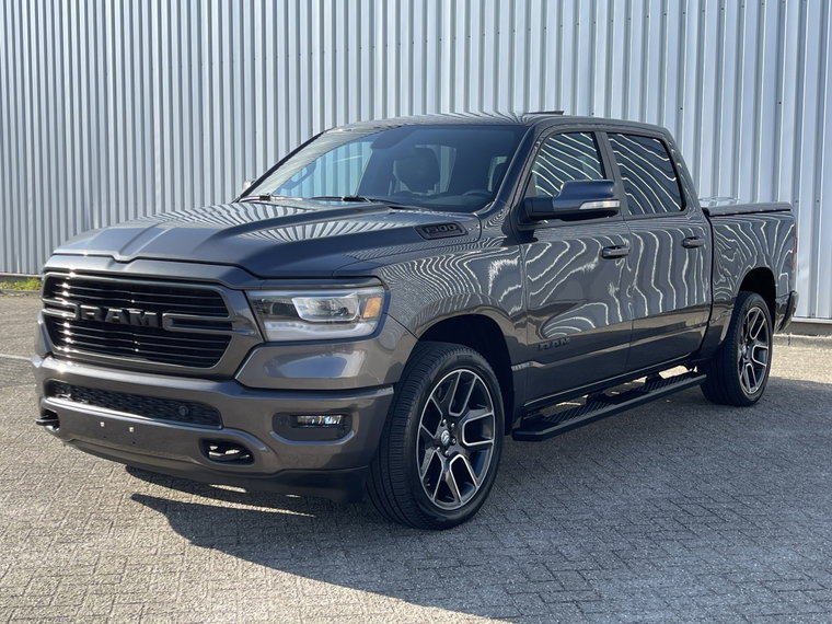 Vehicle Image 6
