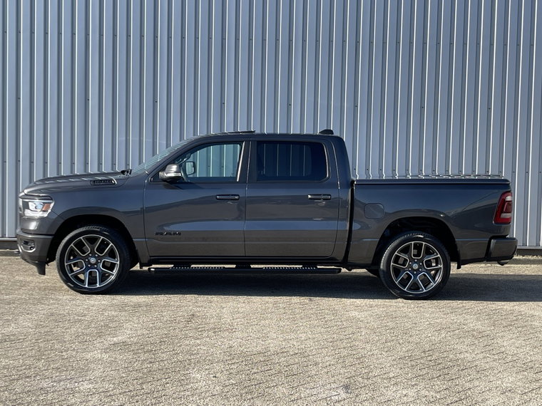 Vehicle Image 8