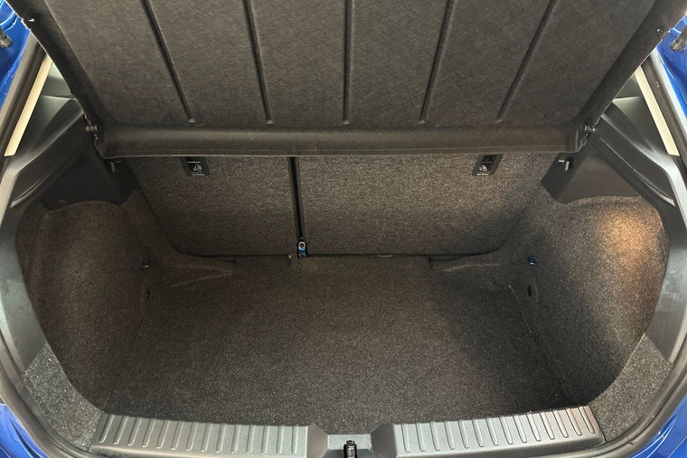 Vehicle Image 28