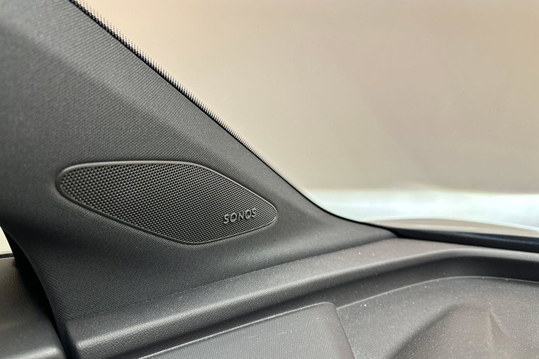Vehicle Image 21