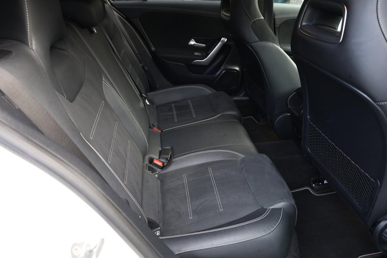 Vehicle Image 33