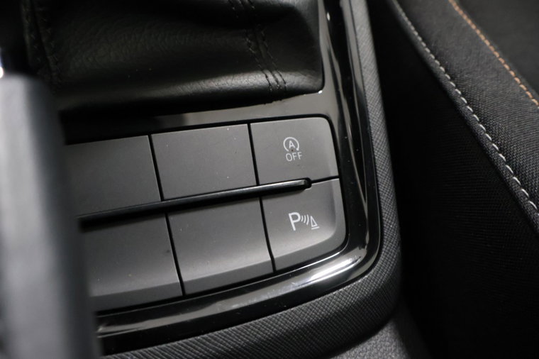 Vehicle Image 28