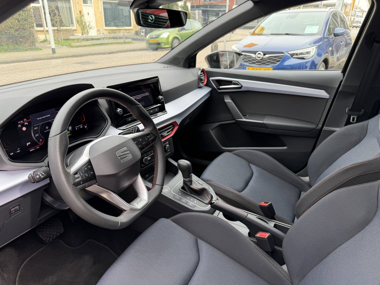 Vehicle Image 12