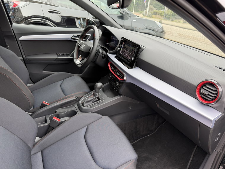 Vehicle Image 33