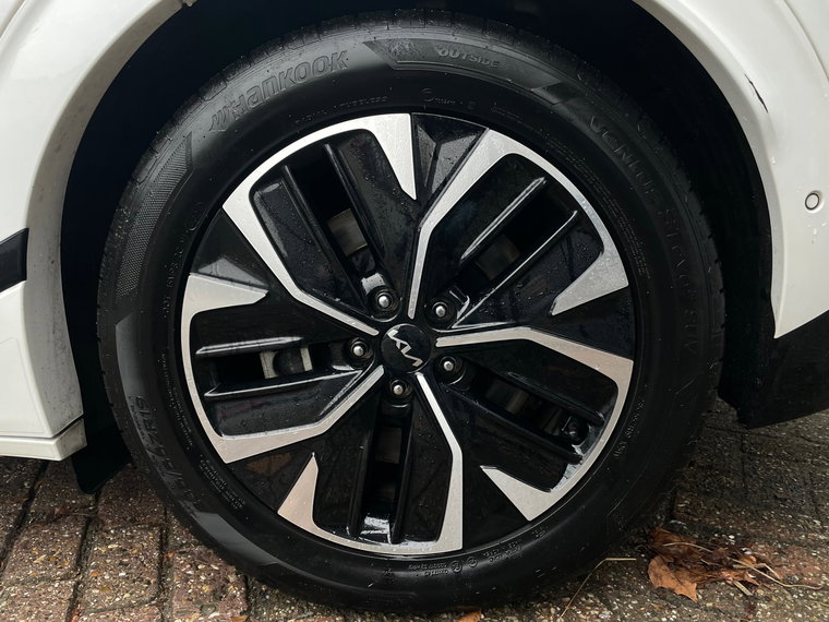 Vehicle Image 40