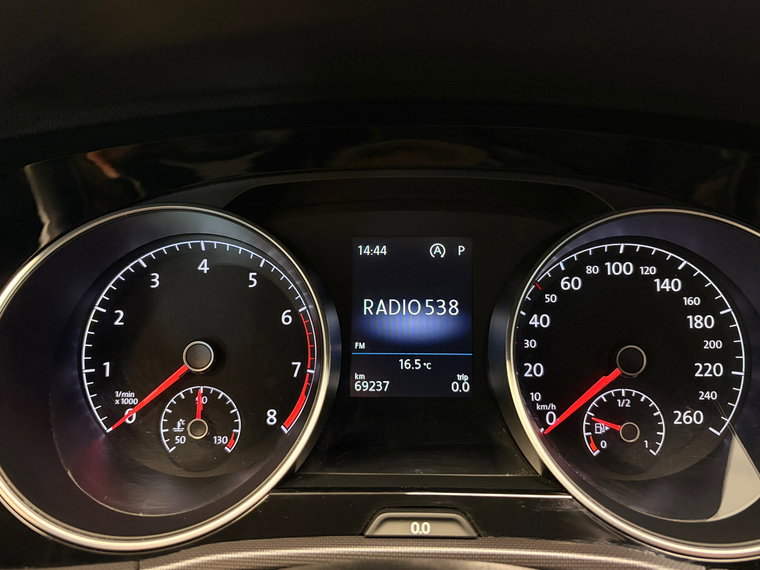 Vehicle Image 32