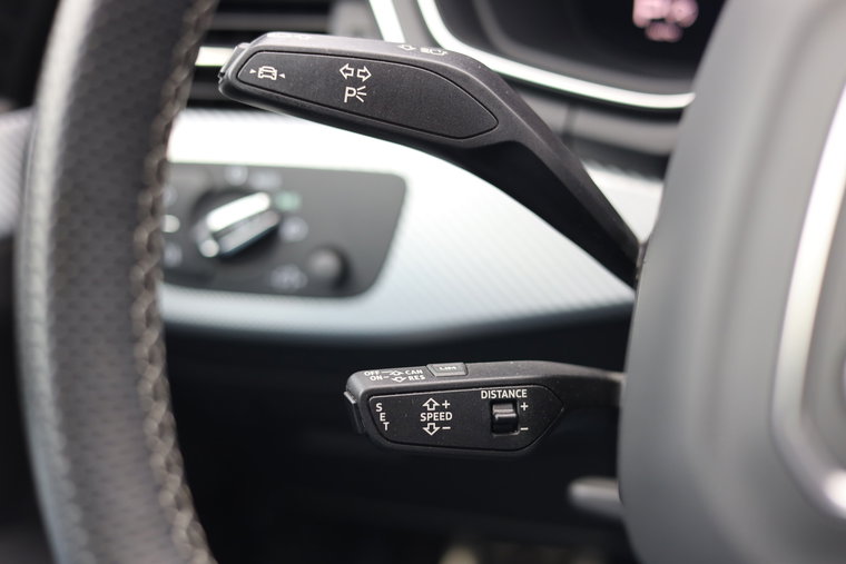 Vehicle Image 24