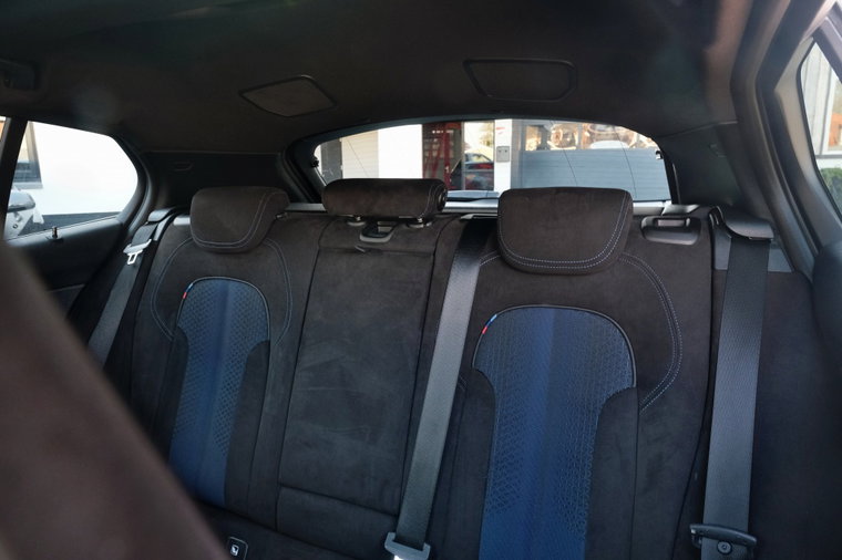 Vehicle Image 33
