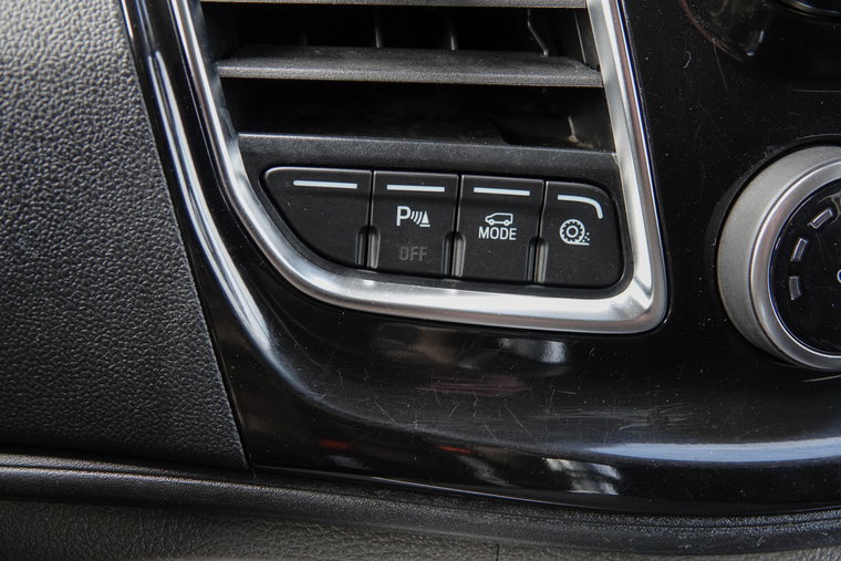 Vehicle Image 32
