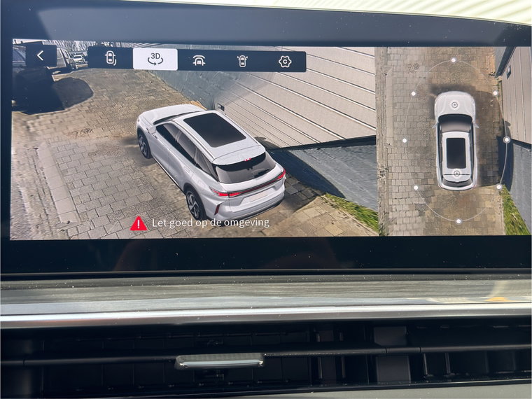 Vehicle Image 16
