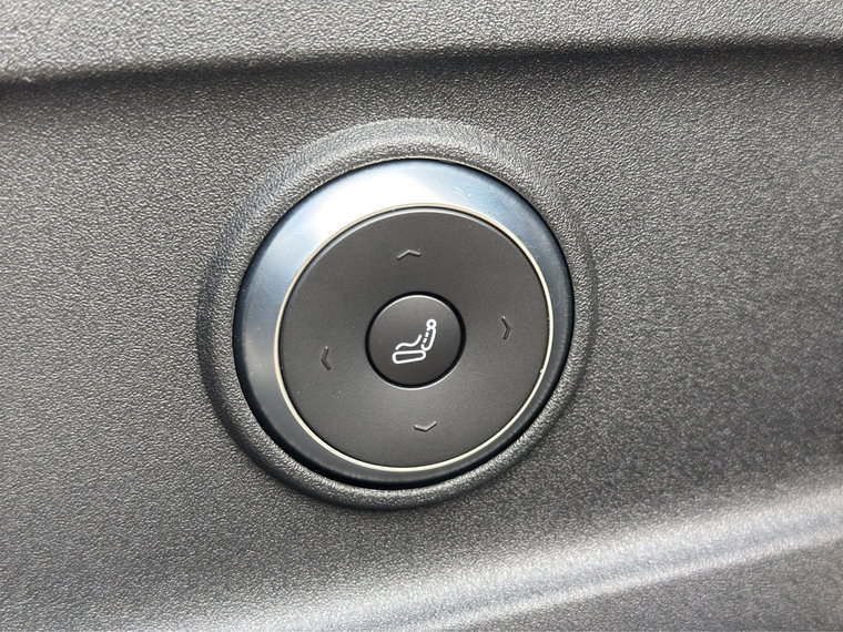 Vehicle Image 27