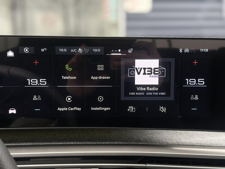 Vehicle Image 17