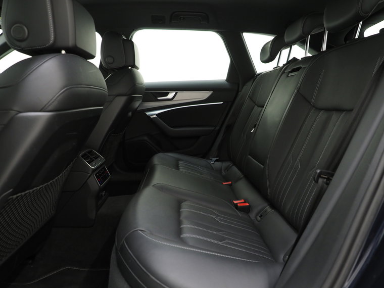 Vehicle Image 38