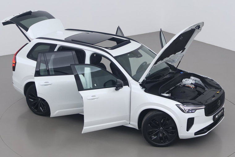 Vehicle Image 6