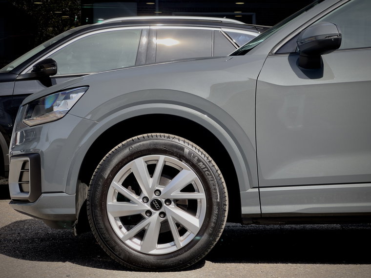 Vehicle Image 14