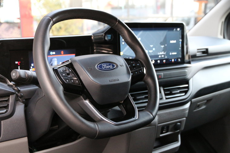 Vehicle Image 19