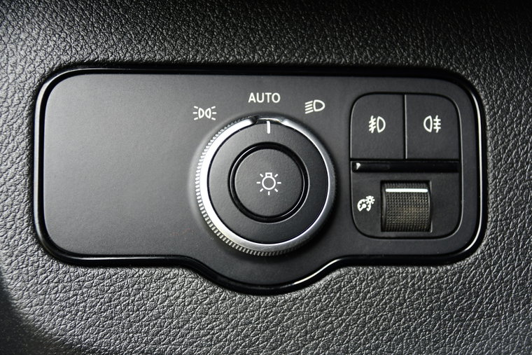 Vehicle Image 26