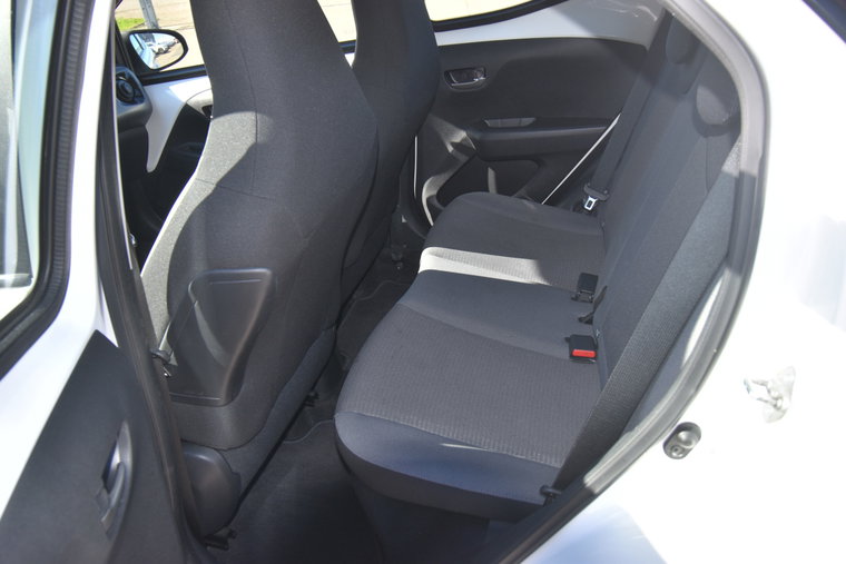 Vehicle Image 15