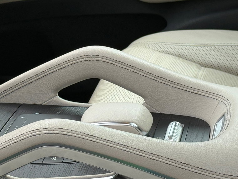 Vehicle Image 39