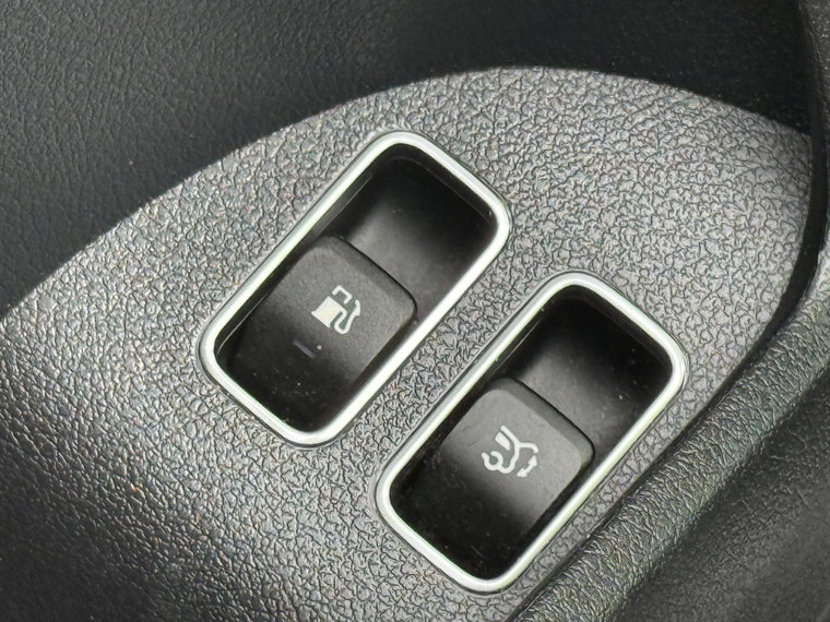 Vehicle Image 45