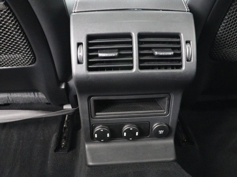 Vehicle Image 34