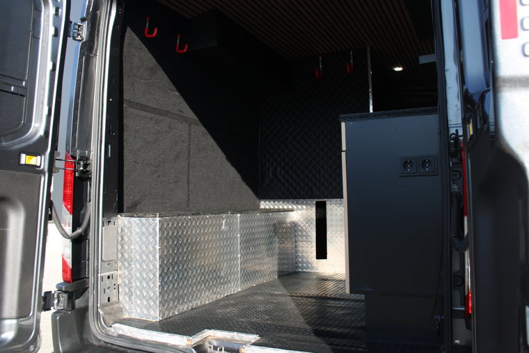 Vehicle Image 12