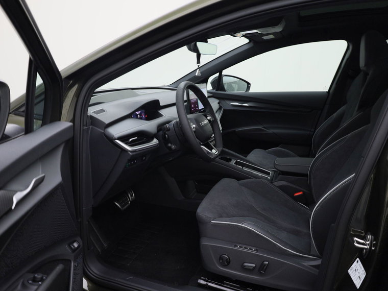 Vehicle Image 37