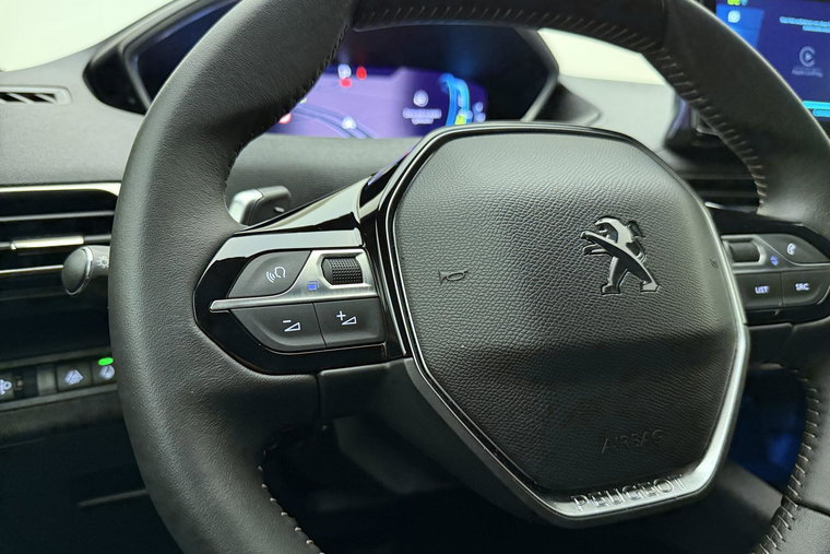 Vehicle Image 26