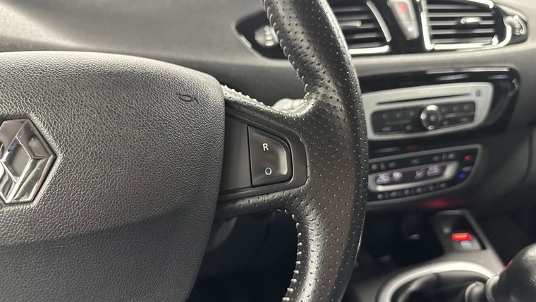 Vehicle Image 29