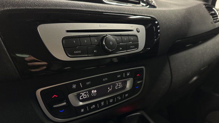 Vehicle Image 38